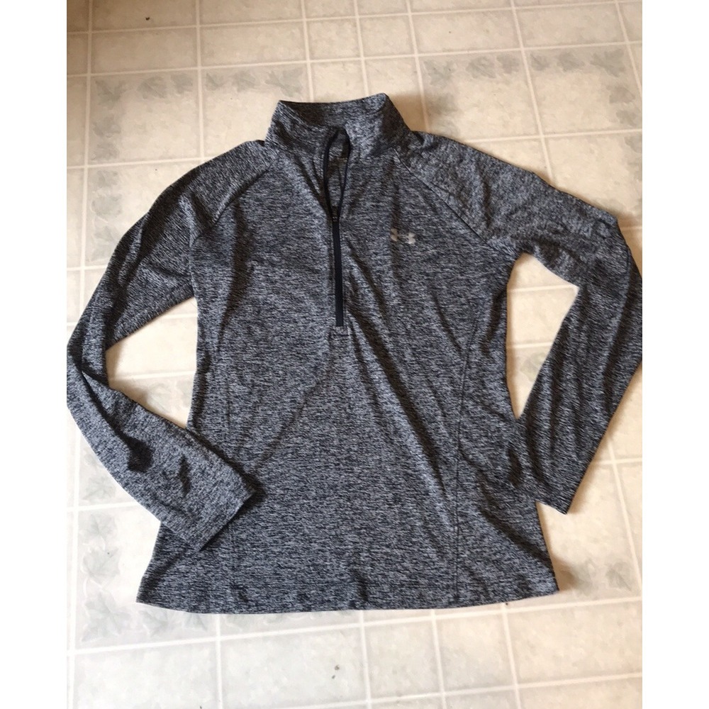 Under‎ Armour Women's Small Half Zip Pullover Loose Heat Gear Black gray
